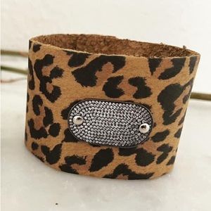 Crystal leopard local designer cuff